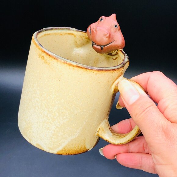 Vintage 70s UCTCI Anthropomorphic Lizard Mug, Japan Redware Pottery Coffee Cup - Picture 9 of 12